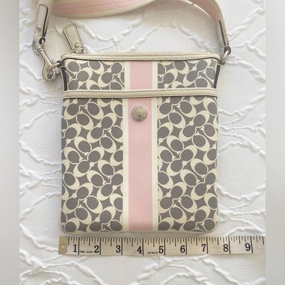 Coach - Messenger Crossbody Bag in Pink/Grey/White Colorblock Signature Canvas - Picture 12 of 13